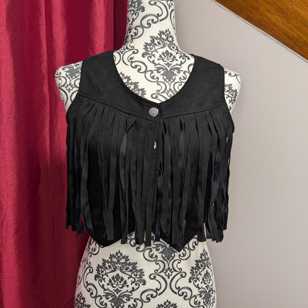 5 Piece Black Fringe Clothing Lot - Romper, Tops, Vest & Shorts- Small/26 - Picture 10 of 13